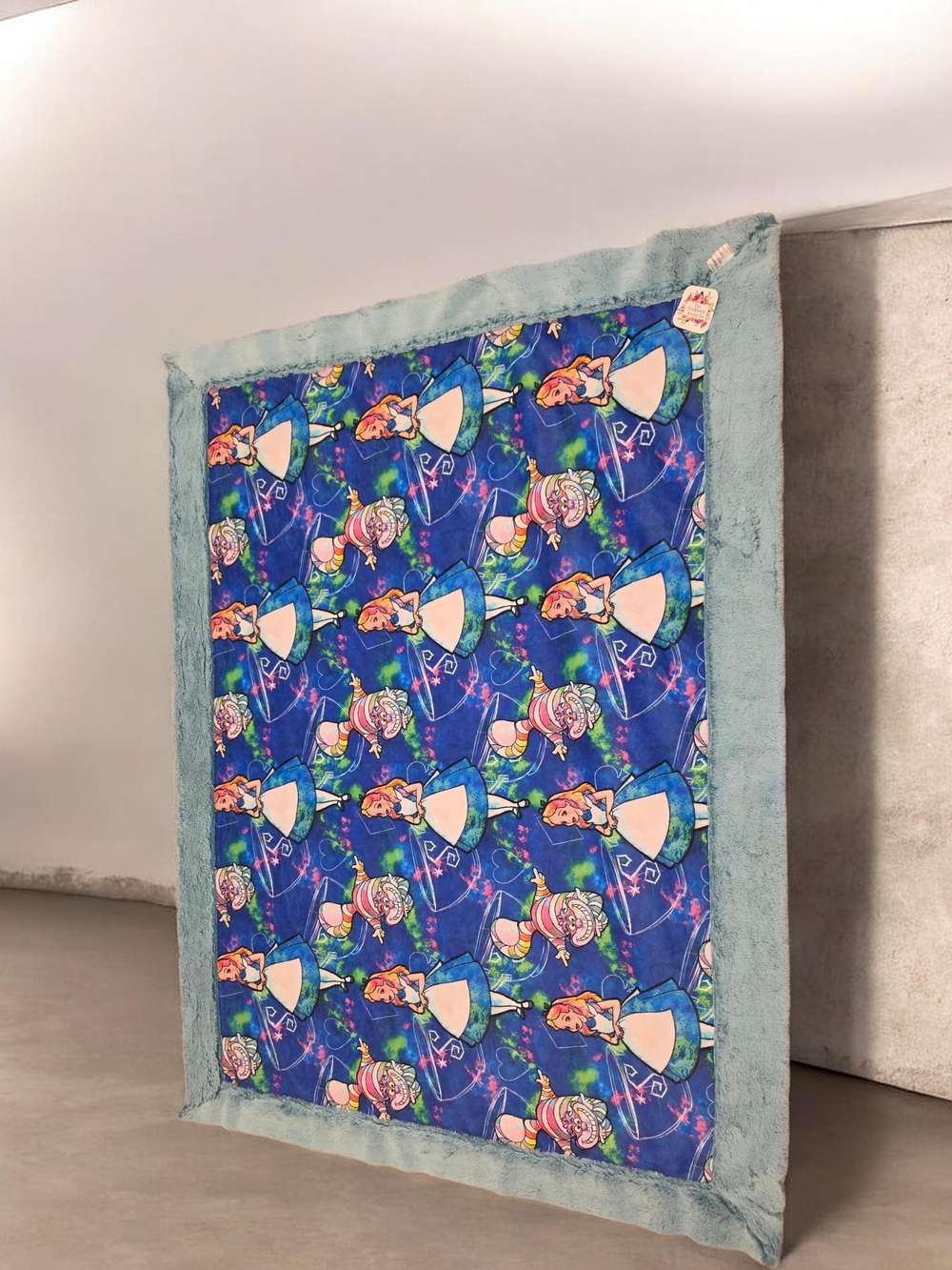 Alice in Wonderland Pattern Plush Throw Blanket - Blue